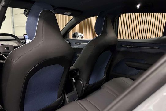 Volvo EX30 Single Motor Extended Range Plus