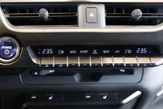 Lexus UX 250h F Impression AWD