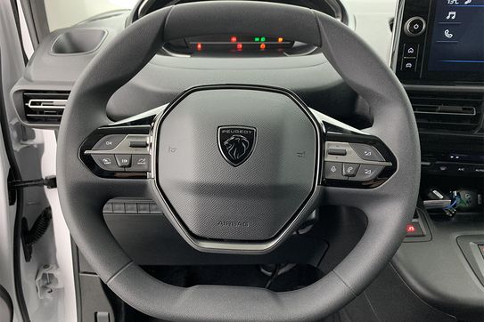 Peugeot Partner Van L2H1 EAT8