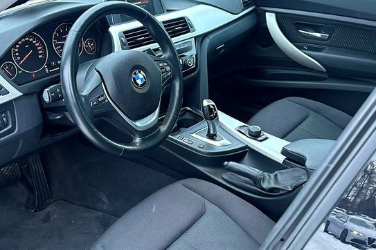 BMW Seria 3 Gran Turismo 320i Advantage