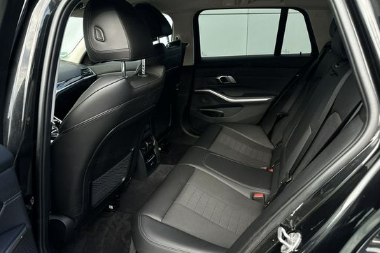 BMW Seria 3 Touring 320d Advantage