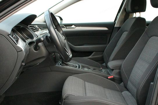 Volkswagen Passat 2.0 TSI Business DSG