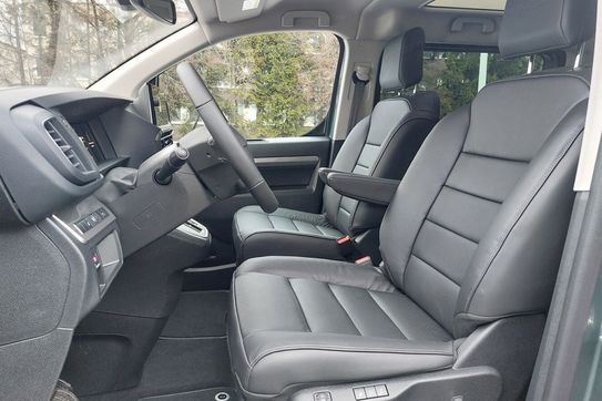 Peugeot Traveller Long L2H1 Business VIP EAT8