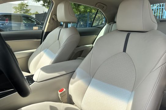 Toyota Camry Executive 2.5 Hybrid  CVT