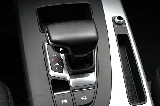 Audi Q5 40 TDI mHEV quattro S Line S tronic