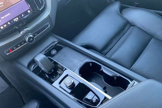 Volvo XC60 B4 D Plus Dark aut
