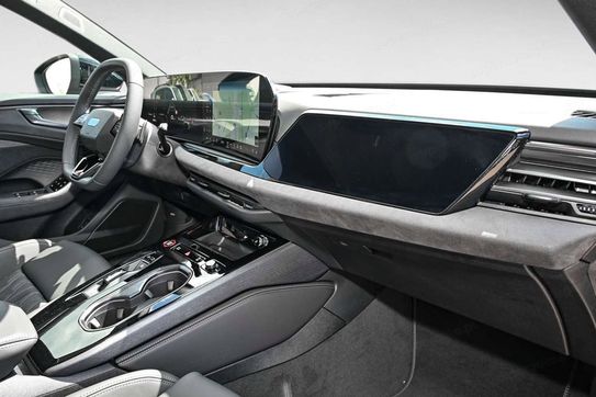 Audi A6 TFSI quattro Avant S line