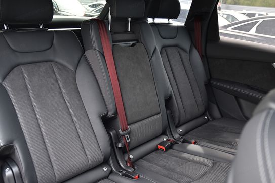 Audi Q7 50 TDI quattro S Line