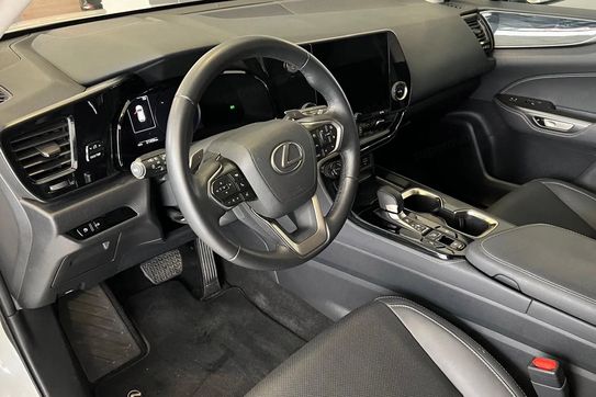 Lexus NX 350h Prestige 2WD
