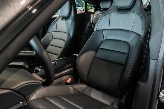 Porsche Taycan 4S Black Edition