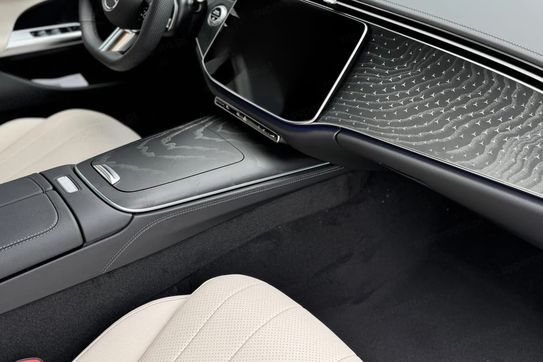 Mercedes E Klasa 220 d 4-Matic AMG