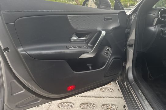 Mercedes CLA 200