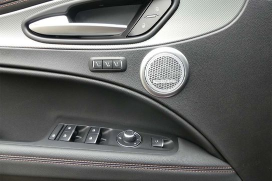 Alfa Romeo Stelvio 2.0 Turbo Intensa Q4