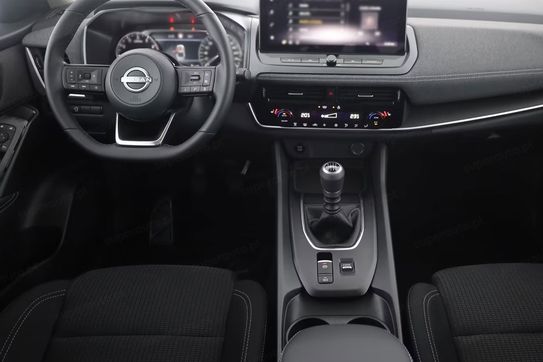 Nissan Qashqai Acenta 1.3 DIG-T mHEV MT 2WD