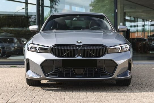 BMW Seria 3 330d xDrive M Sport