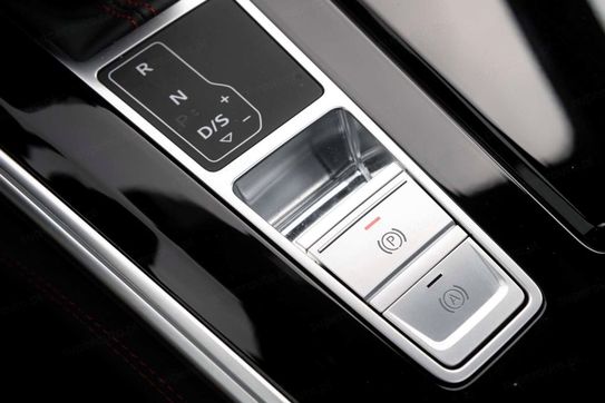 Audi A6 RS6 TFSI quattro Performance