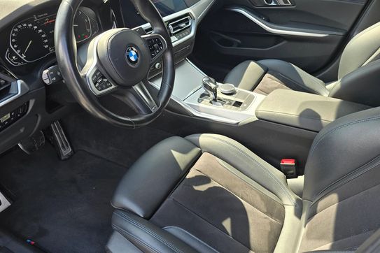 BMW Seria 3 318D M Sport