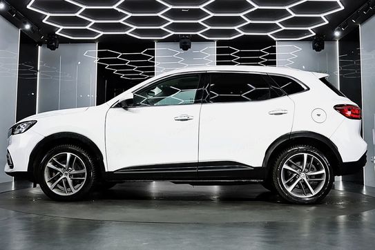 MG HS EHS 1.5 T-GDI PHEV Luxury
