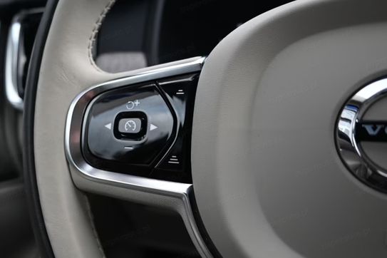 Volvo V90 T6 AWD Plug-In Hybrid Plus Bright