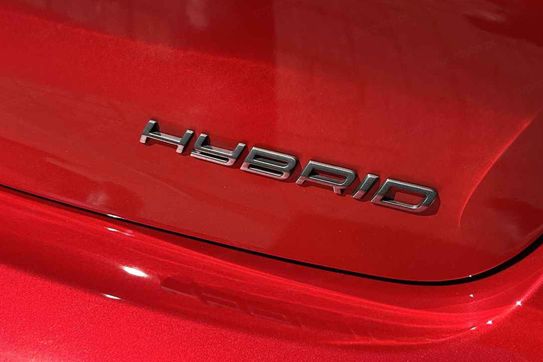 Peugeot 208 Allure e-DCS6  1.2 mHEV