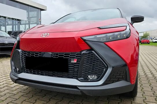 Toyota C-HR GR Sport 2.0 Hybrid Dynamic Force Plug-in