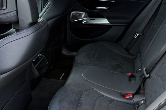 Mercedes Klasa E 300 de  4-Matic AMG