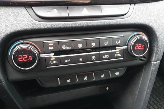 Kia Ceed 1.5 T-GDI L Business Line DCT