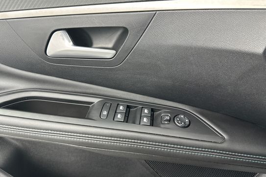 Peugeot 3008 Allure 1.6 Hybrid e-EAT8