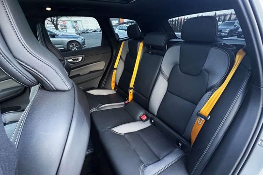 Volvo XC60 T8 Plug-In Hybrid AWD Polestar Engineered Black Edition