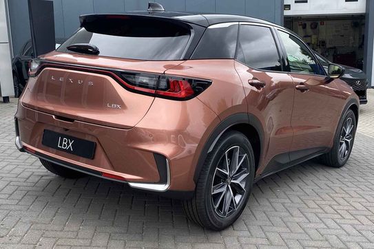 Lexus LBX Emotion 1.5 Hybrid