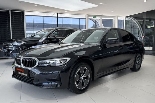 BMW Seria 3 318i Advantage aut