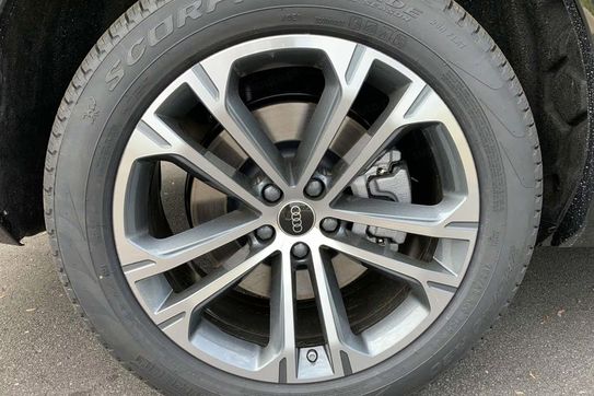 Audi Q7 55 TFSI e quattro