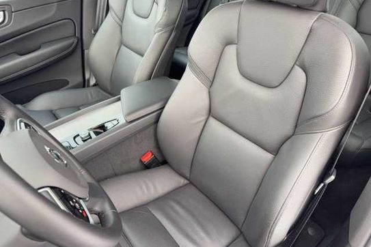 Volvo XC60 B5 B AWD Plus Dark aut