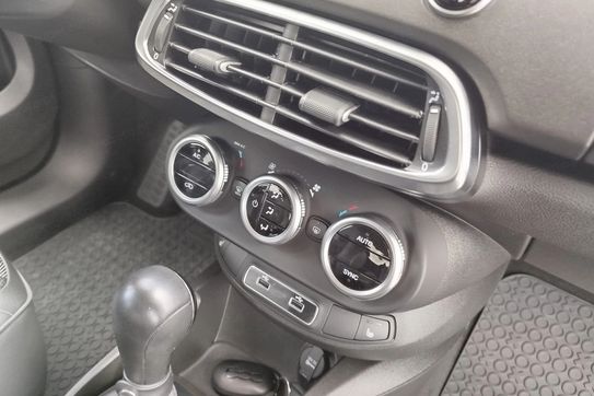 Fiat 500X 1.5 T4 Hybrid Cross Dct