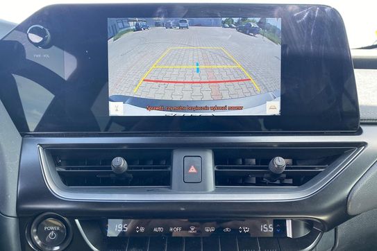 Lexus UX 300h F Sport Design