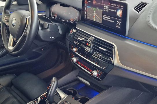 BMW Seria 5 520i Luxury Line