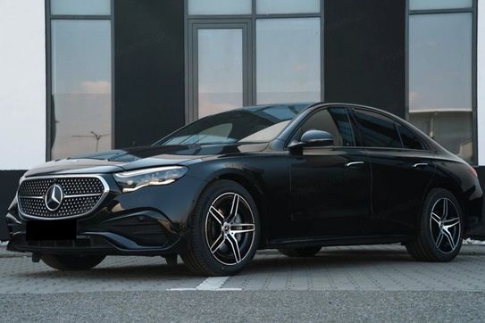 Mercedes Klasa E 220 d  4-Matic AMG