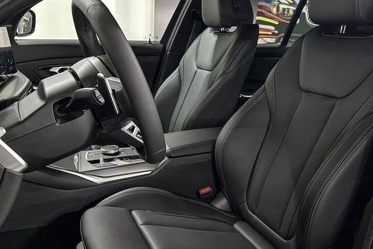 BMW Seria 3 320i xDrive M Sport