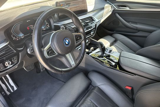 BMW Seria 5 530e xDrive M Sport