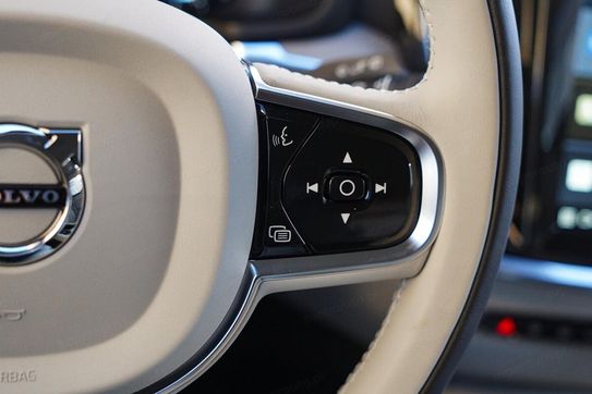 Volvo V60 B4 B Plus Dark