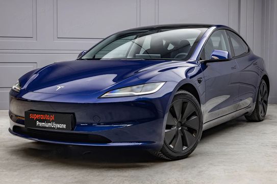 Tesla Model 3 Long Range AWD