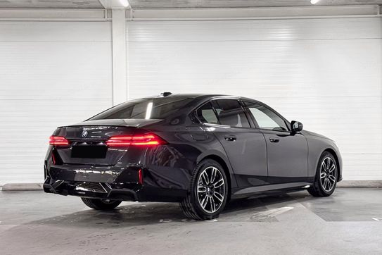 BMW Seria 5 530e xDrive M Sport