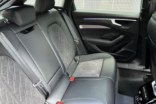 Audi A6 Avant e-Hybrid 270 kW Quattro S tronic