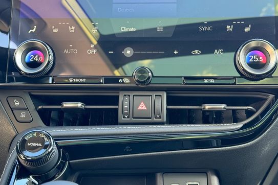 Lexus NX 350h Omotenashi 2.5 Hybrid AWD