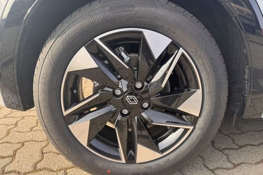 Renault Clio Techno 1.8 E-TECH Full Hybrid