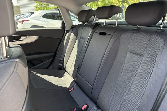 Audi A4 35 TFSI Advanced