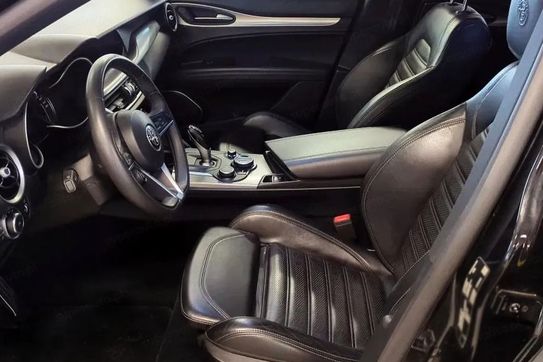 Alfa Romeo Stelvio 2.0 Turbo Executive Q4 aut