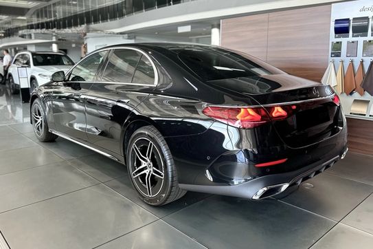 Mercedes E Klasa 220 d 4-Matic AMG