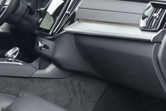 Volvo XC90 T8 AWD Plug-In Hybrid Ultra Black Edition 7os