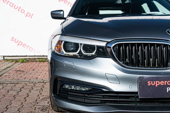 BMW Seria 5 520d xDrive Sport Line
